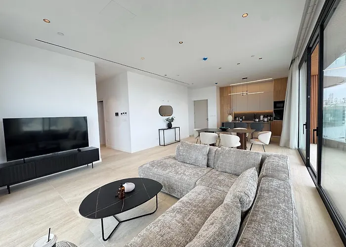 Stasikratous - 10th Floor Gym * Nicosia